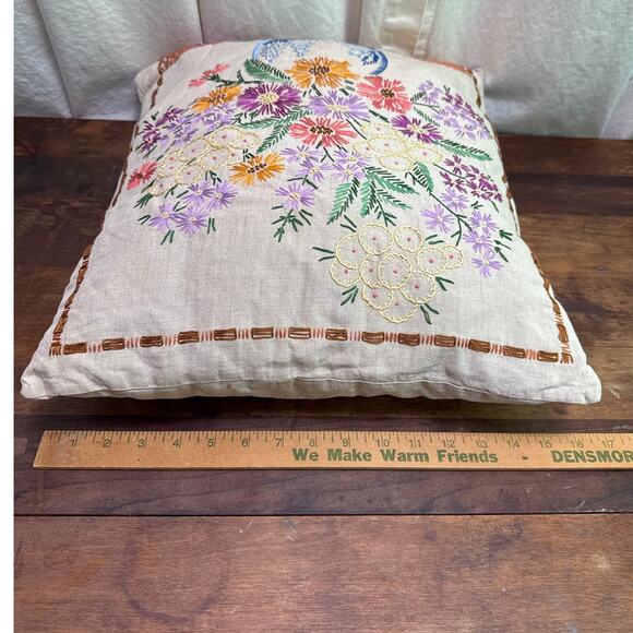Embroidered Throw Pillow Floral Bouquet Motif 20 x 17" Home Décor Art & Crafts - Picture 12 of 13